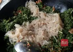 Wild Vegetable Buns (Artemisia annua) Recipe Illustration 12