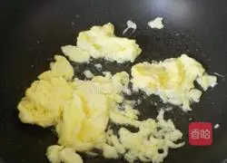 Illustration of how to make egg fried rice 3