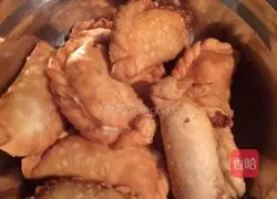 Illustration of how to make Argentinian cheese dumplings 4