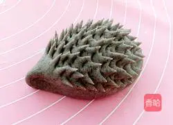 Illustration of how to make black rice noodles little hedgehog steamed buns 9
