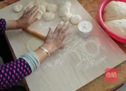 Illustration of how to make radish vermicelli buns 8