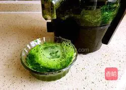 Illustration of how to make spinach steamed buns 2