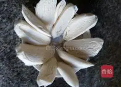 Illustration of how to make fried steamed buns 1