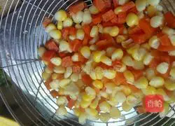 Illustration of home-cooked Yangzhou fried rice 3