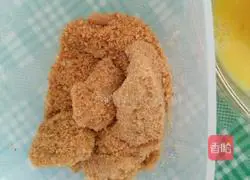 Illustration of how to make crispy cakes 3