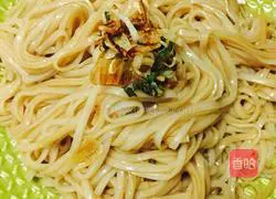 Illustration of how to make noodles with scallion oil (simplified version) 8