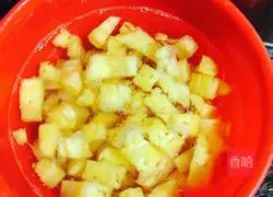 Pineapple Fried Rice Recipe Illustration 3