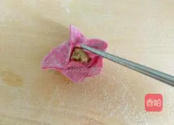 Illustration of how to make mutton dumpling stuffing 9