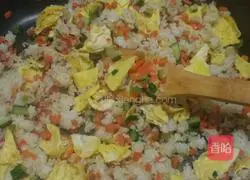 Egg Fried Rice Recipe Illustration 9