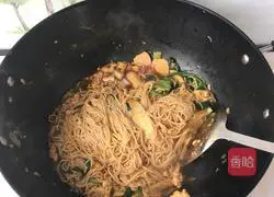 Illustration of how to make fried noodles 10