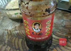 Laoganma's recipe for fried rice with three diced eggs 4