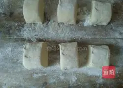 Illustration of how to make cornmeal steamed buns 9