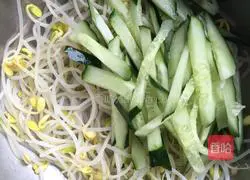 Appetizing spicy noodles recipe 10