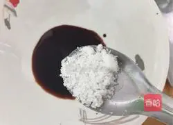 Illustration of how to make noodles with scallion oil 3