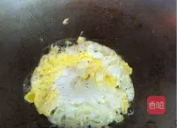 Homemade nutritious sandwich Practice illustration 2