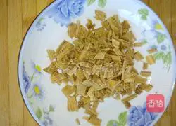 Illustration of how to make salted egg and stir-fried rice 4