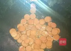 Illustration of how to make ham and egg fried rice 3