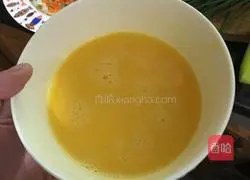 Illustration of how to make Yangzhou fried rice for children 2