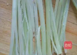 Illustration of how to make delicious spinach skin and celery dumplings 15