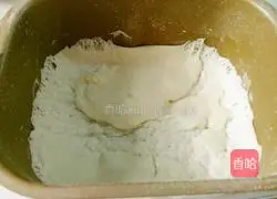 Illustration of how to make steamed buns with soy sauce 4