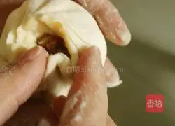 Illustration of how to make pork and cabbage buns 17