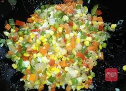 Seafood Pineapple Fried Rice Recipe Illustration 1