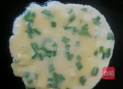 Illustration of how to make egg pancakes 6