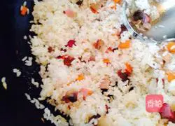 Illustration of how to make bacon fried rice 6