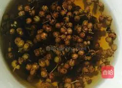 Illustration of how to make pork and green onion stuffed buns 3