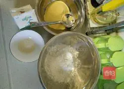 Illustration of how to make corn whole wheat milk steamed buns 1