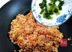 Illustration of how to make ham and potato fried rice 7