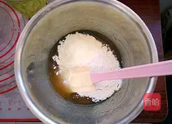 Hawthorn Crispy Cake Illustration of how to do it 3