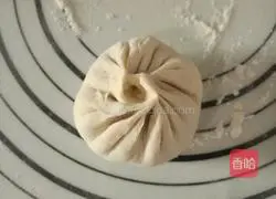 Illustration of how to make sauced pork buns 9