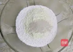 Illustration of how to make small steamed buns 1