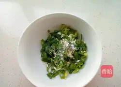 Illustration of how to make green onion cake 3