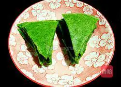 Illustration of how to make spinach and meat waffles 8