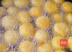 Illustration of how to make fried glutinous rice balls 6