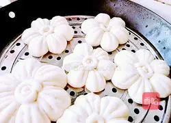 Flowers Illustration of how to make steamed buns 10