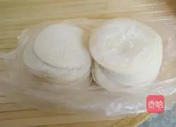 Illustration of how to make leek dumplings 6