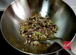 Mushroom Fried Rice Recipe Illustration 4