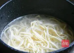  Illustration of making homemade noodles 2