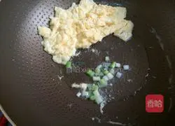 Egg Fried Rice Recipe Illustration 3