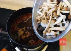 Illustration of how to make spicy and sour duck blood potato powder 8