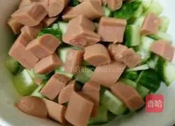 Illustration of how to make egg fried rice 1