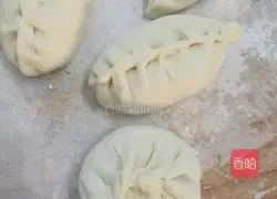 Illustration of how to make white radish meat buns 7
