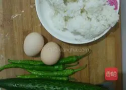 Cucumber and Egg Fried Rice Recipe Illustration 1
