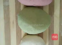 Illustration of how to make homemade local steamed buns 2