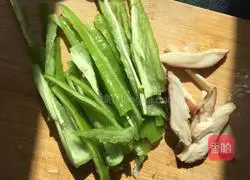 Illustration of how to make fried noodles with cabbage 1