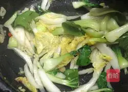 Illustration of how to make fried rice noodles 15