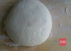 Illustration of how to make carotene stuffed buns 1